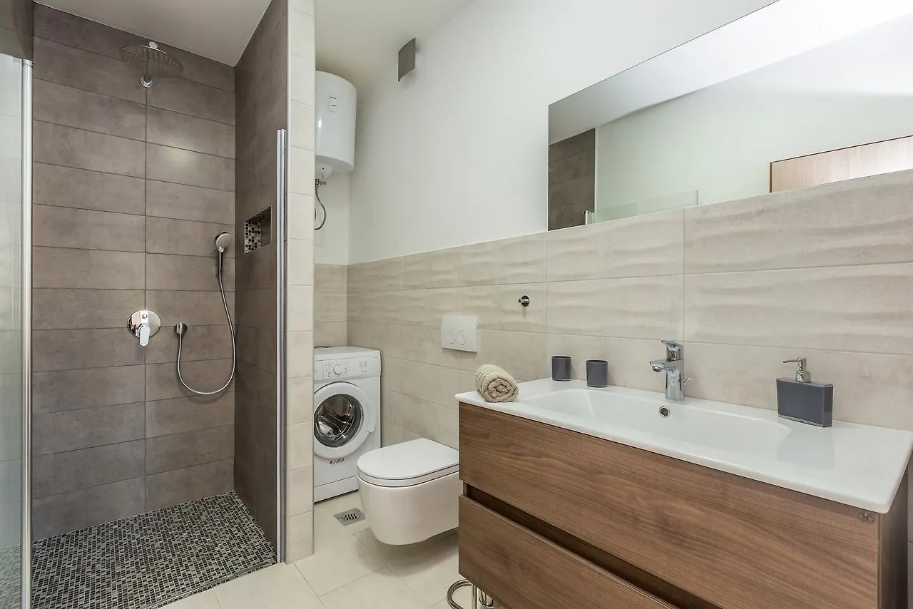 Apartment Brzac